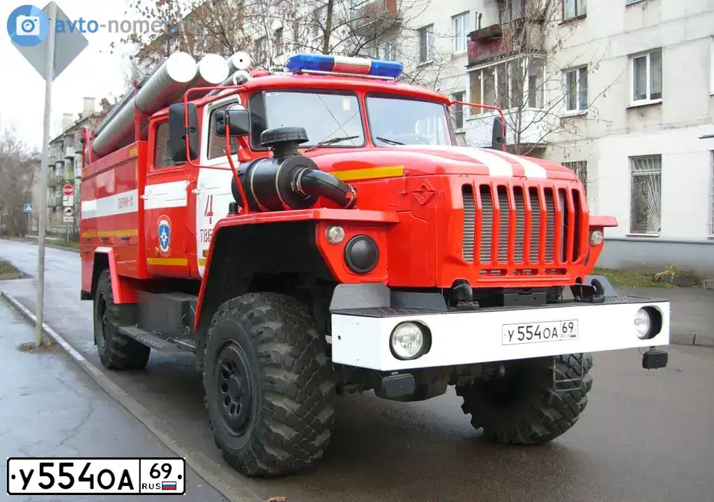 Фото автомобиля URAL 4320 /6X6/, 2010 — госномер У554ОА69. Цвет: ЦВ СХ А6 ПО ГОСТ Р 50574-2019