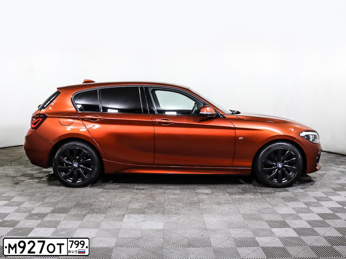Фото автомобиля BMW W SERIE 1, 2019 — госномер Х403ОО790. Цвет: Оранжевый