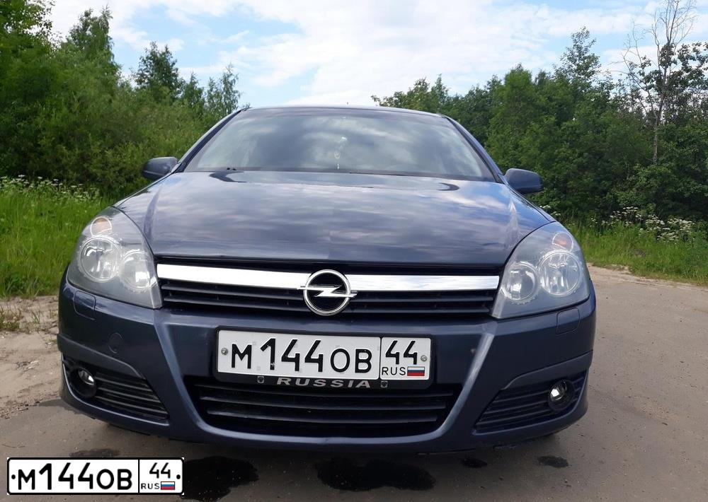 Фото автомобиля OPEL ASTRA, 2006 — госномер М144ОВ44. Цвет: ТЕМНО-СЕРЫЙ