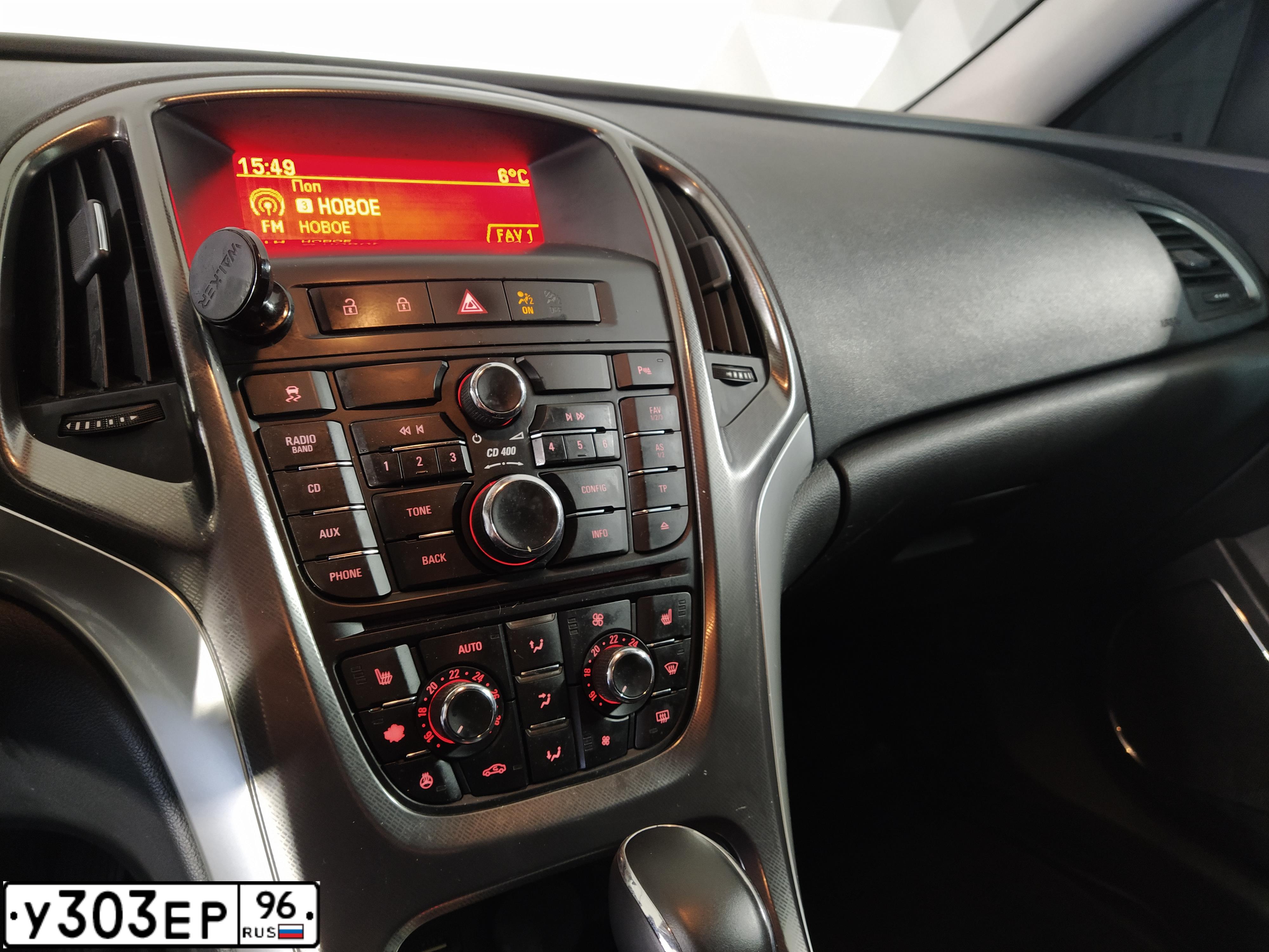 Фото автомобиля OPEL ASTRA, 2011 — госномер У303ЕР96. Цвет: ЧЕРНЫЙ