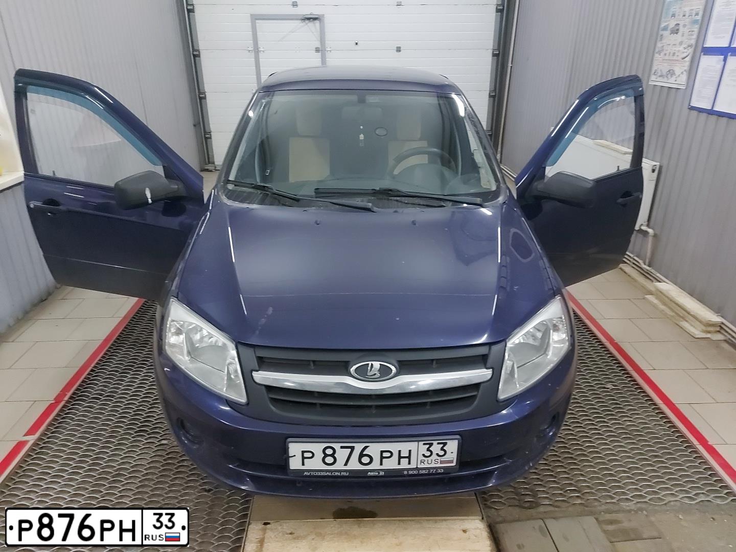 Фото автомобиля LADA GRANTA, 2012 — госномер Т128УЕ33
