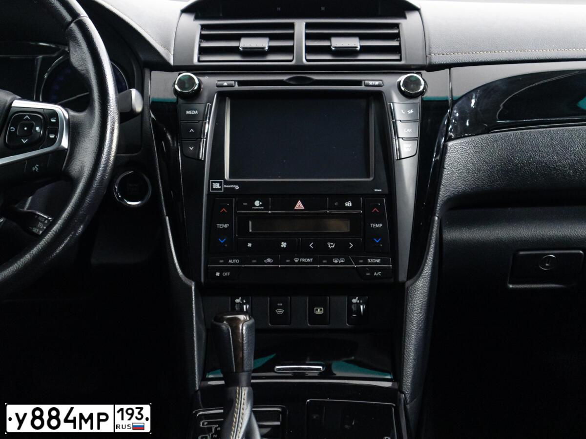 Фото автомобиля TOYOTA CAMRY, 2016 — госномер Т565ВА198. Цвет: ЧЕРНЫЙ МЕТАЛЛИК