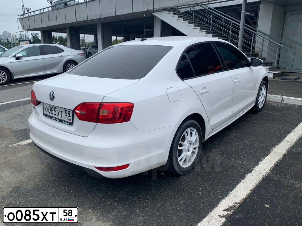 Фото автомобиля VOLKSWAGEN JETTA, 2014 — госномер О085ХТ58. Цвет: БЕЛЫЙ