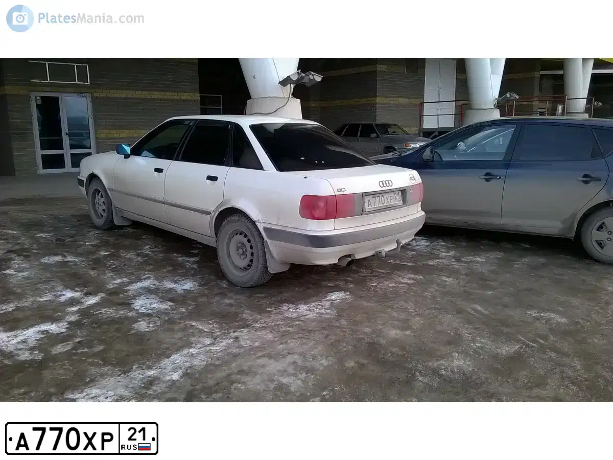 Фото автомобиля AUDI 80, 1987 — госномер А770ХР21. Цвет: Белый