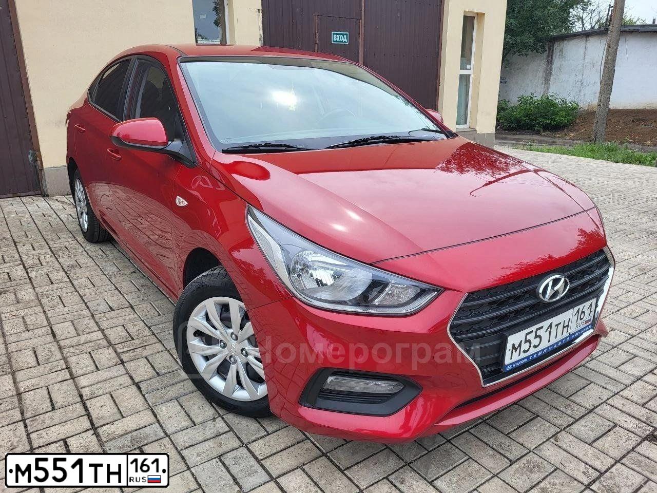 Фото автомобиля HYUNDAI SOLARIS, 2018 — госномер В883ЕР180. Цвет: КРАСНЫЙ
