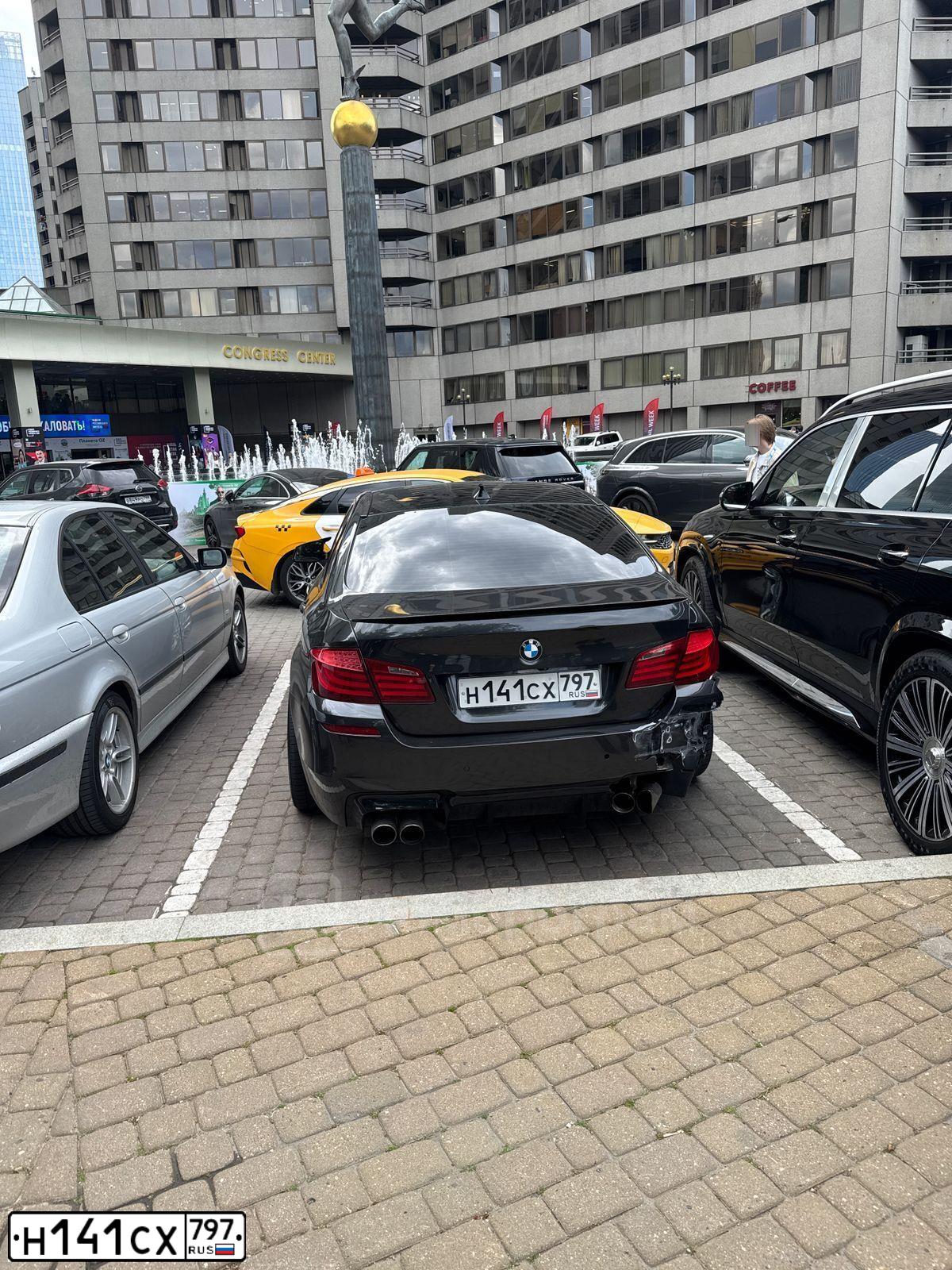 Фото автомобиля BMW SERIE 5, 2011 — госномер Н141СХ797. Цвет: СЕРЫЙ ТЕМНЫЙ