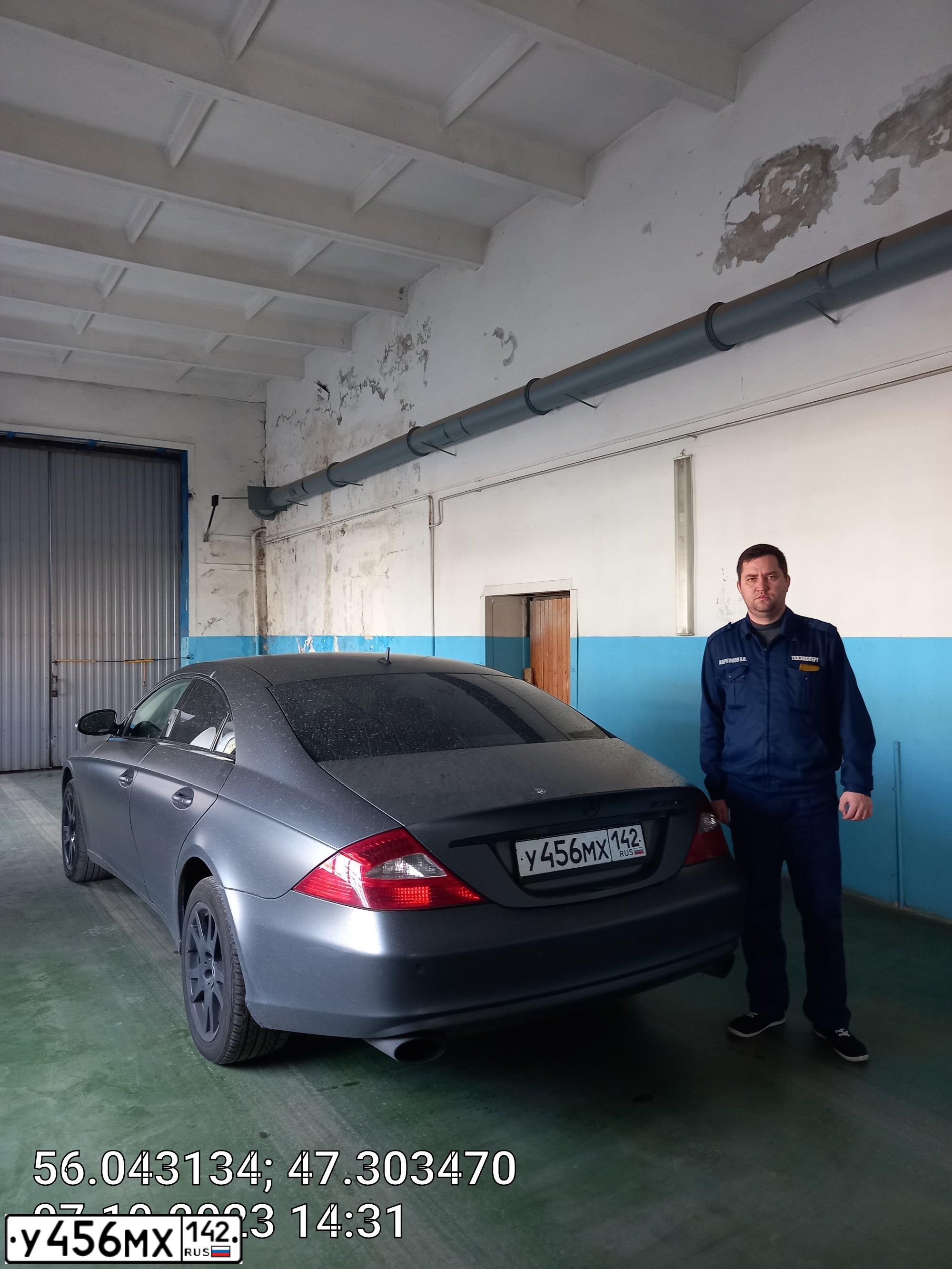 Фото автомобиля MERCEDES CLS-KLASSE, 2007 — госномер Е668НУ08. Цвет: СЕРЫЙ