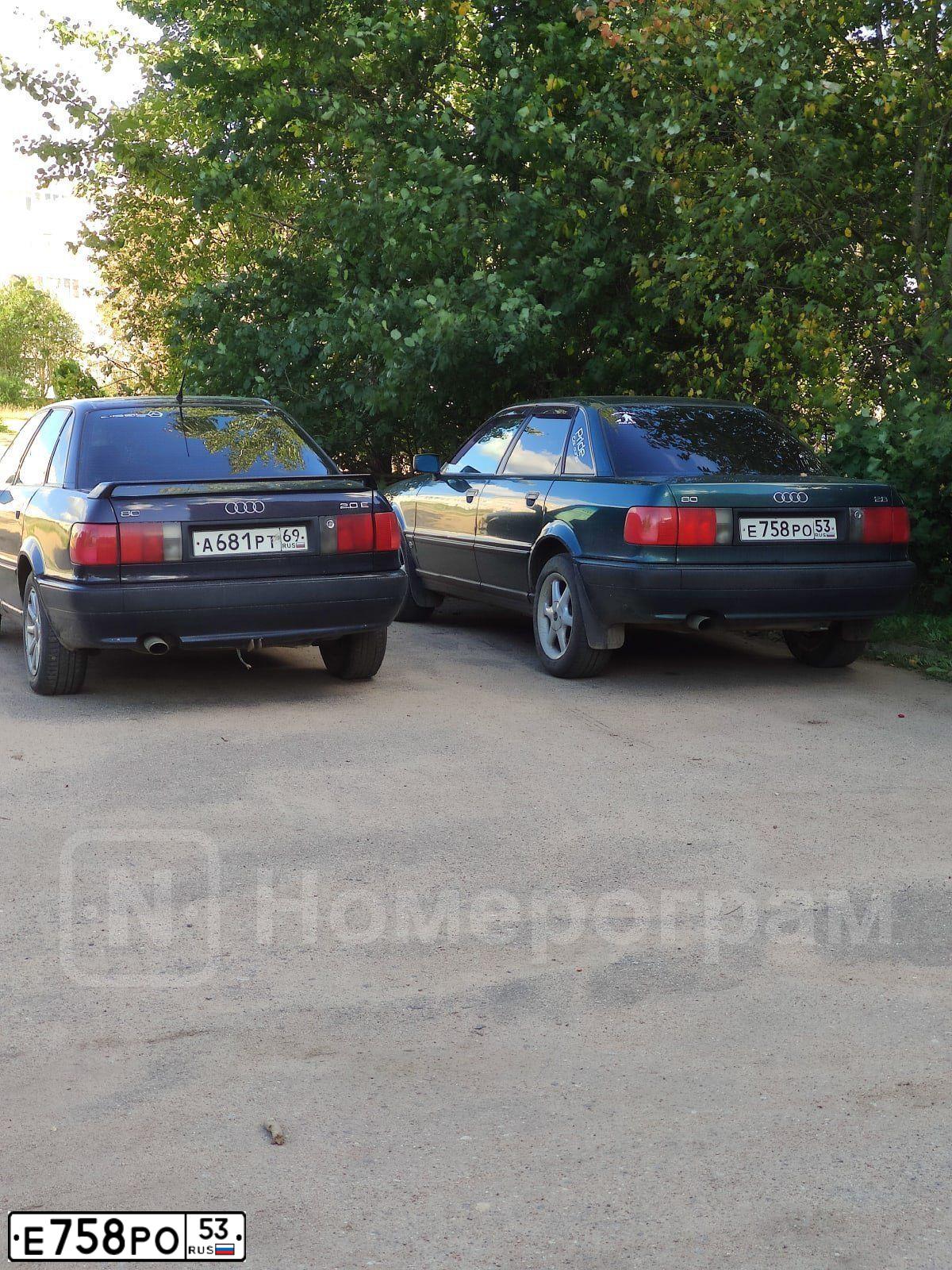 Фото автомобиля AUDI 80, 1994 — госномер Е535ВХ53. Цвет: ЗЕЛЕНЫЙ