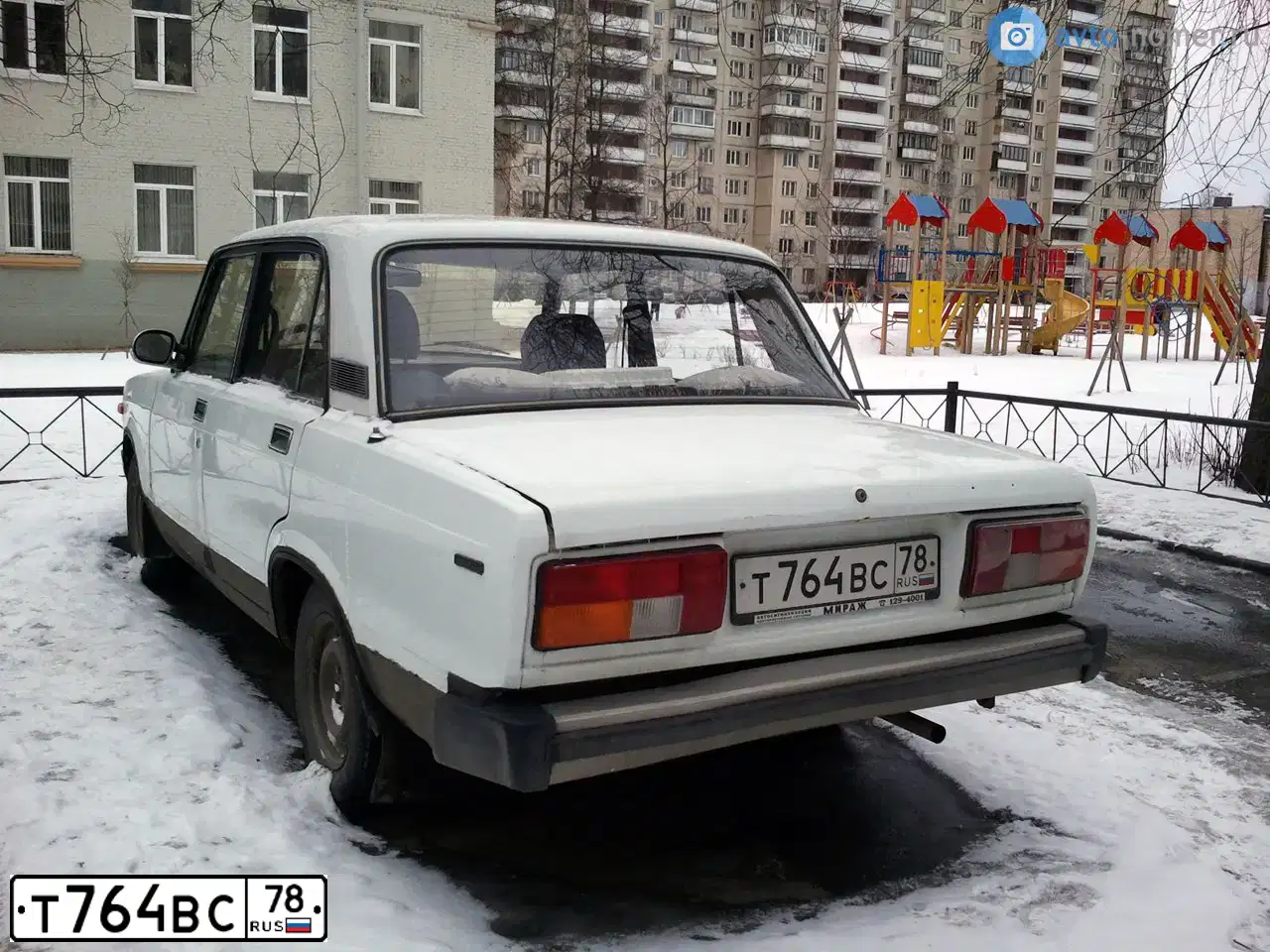 Фото автомобиля LADA 2105, 1994 — госномер Т764ВС78. Цвет: БЕЛЫЙ