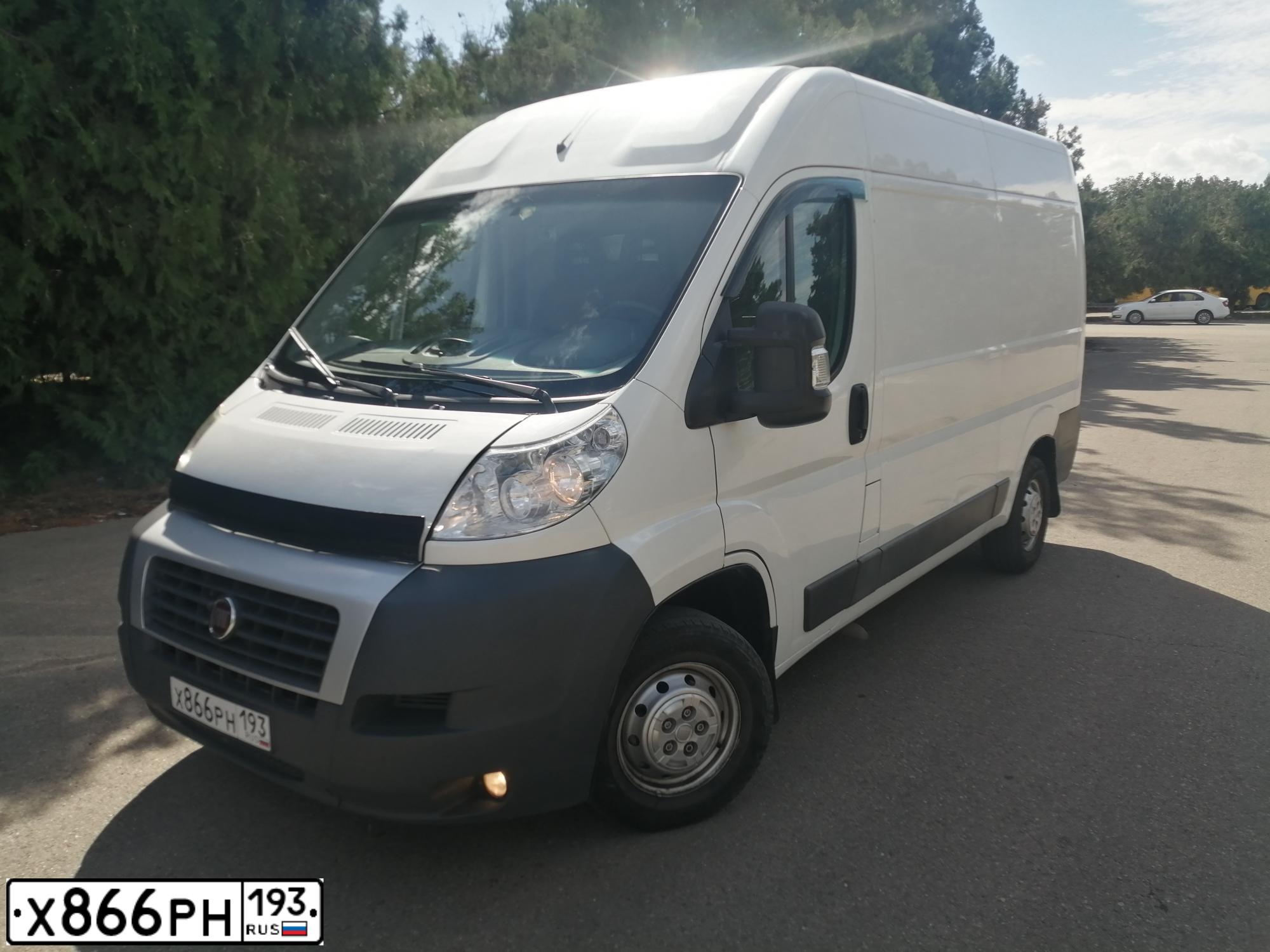 Фото автомобиля FIAT DUCATO, 2009 — госномер Х866РН193. Цвет: Белый