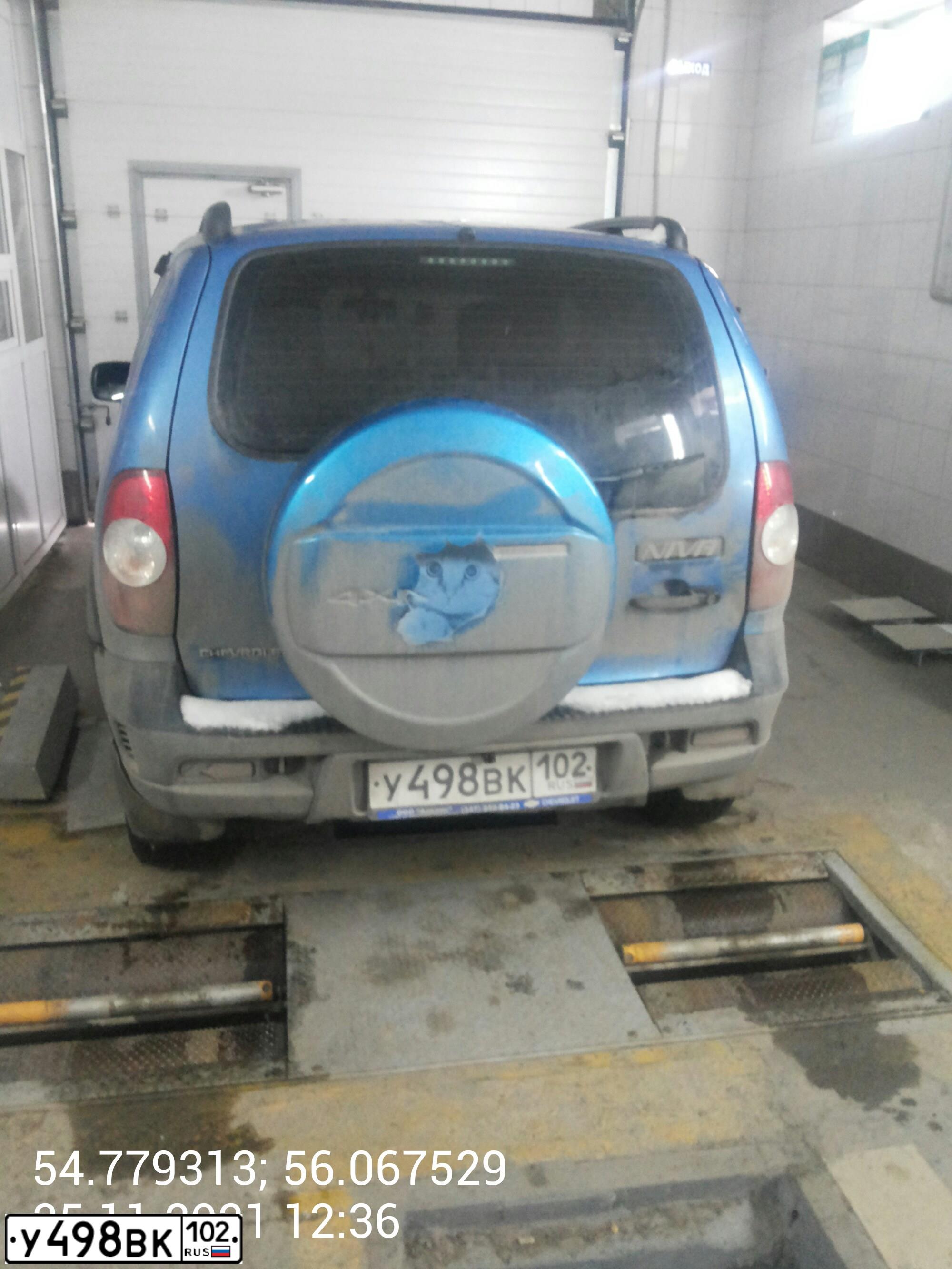 Фото автомобиля CHEVROLET NIVA, 2016 — госномер В310КН797. Цвет: СИНИЙ МЕТАЛЛИК