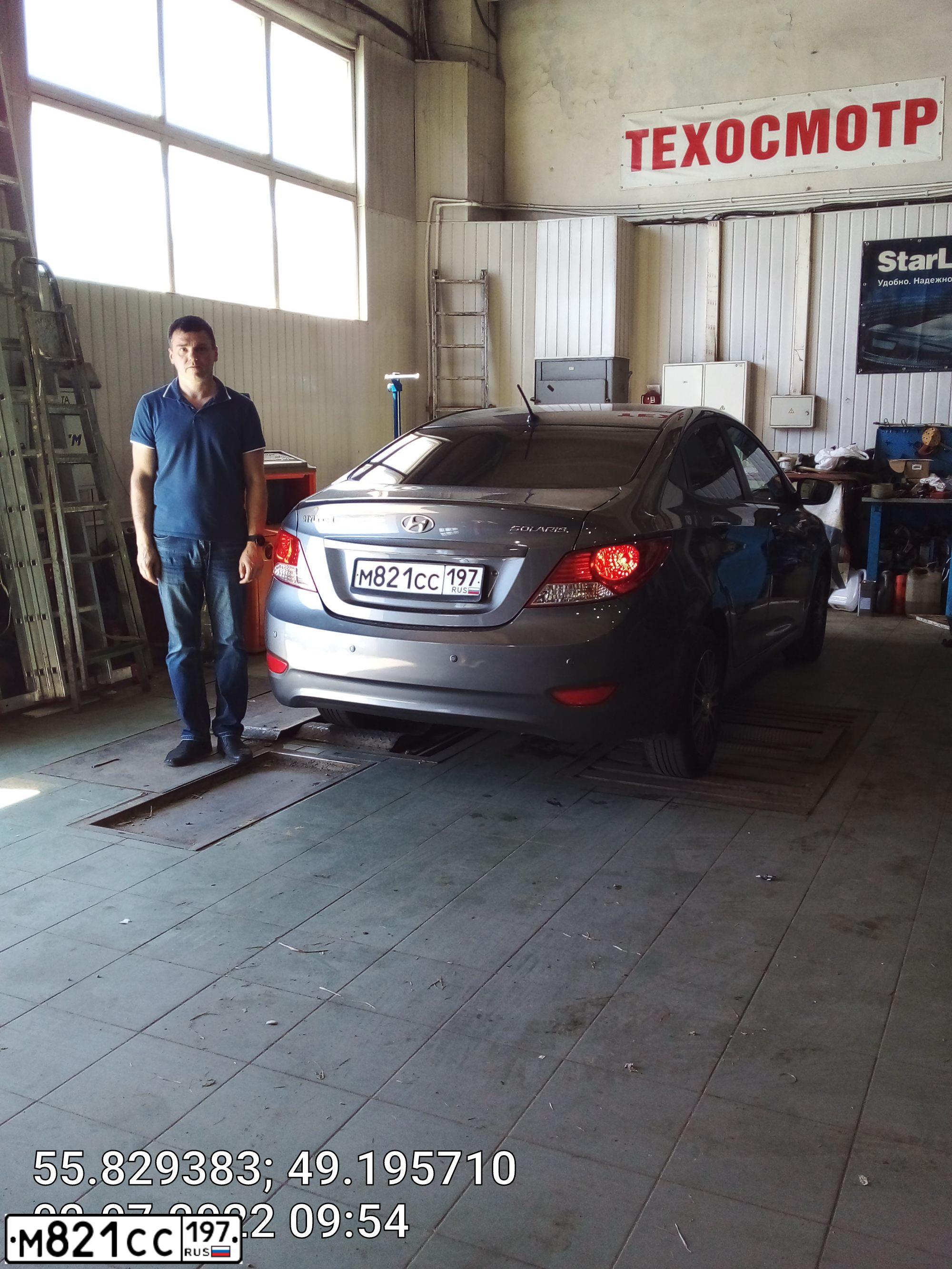 Фото автомобиля HYUNDAI SOLARIS, 2012 — госномер М821СС197. Цвет: ЧЕРНО-СЕРЫЙ
