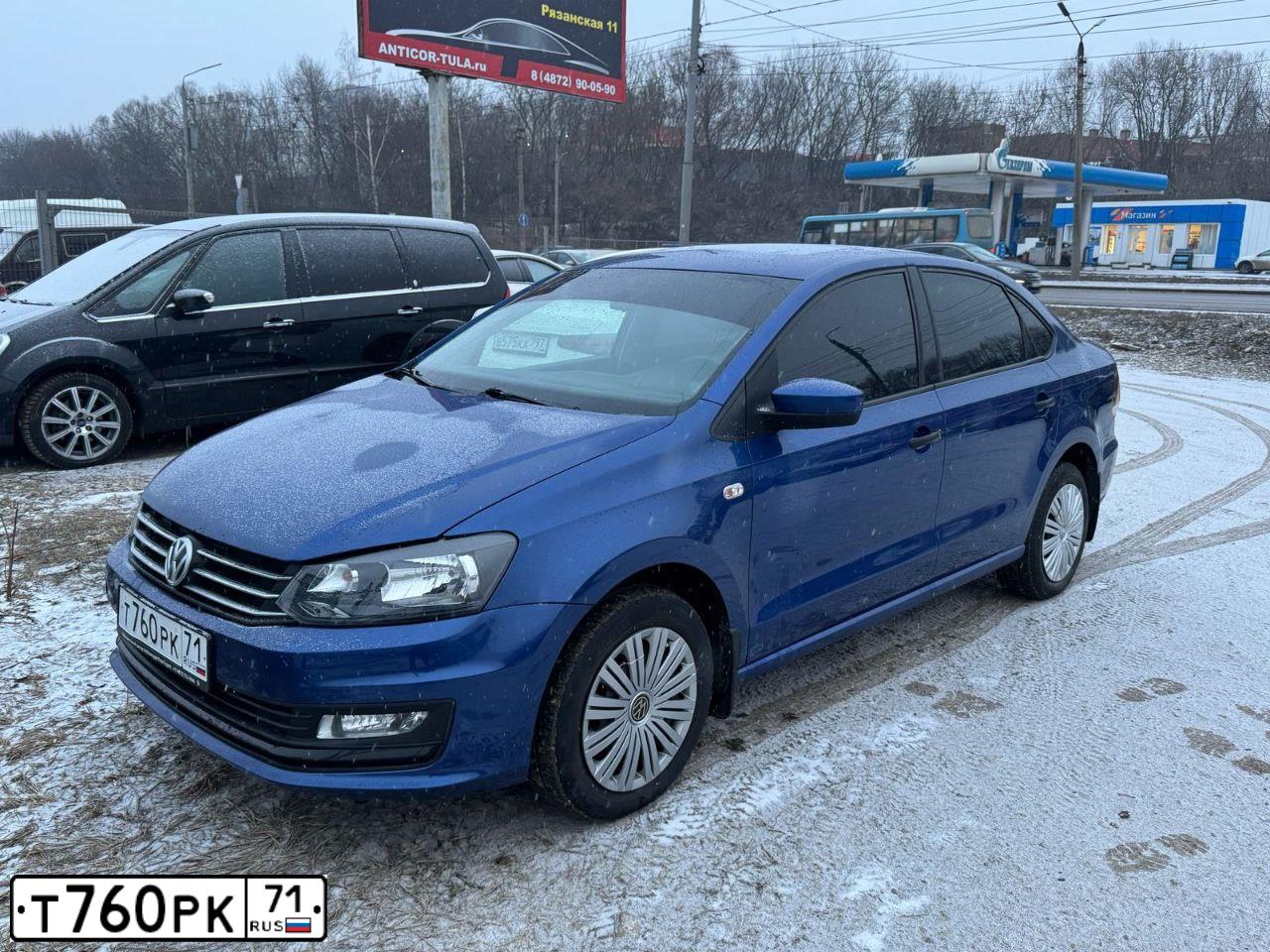 Фото автомобиля VOLKSWAGEN ФОЛЬКСВАГЕН ПОЛО, 2019 — госномер Т760РК71. Цвет: ЯРКО - СИНИЙ