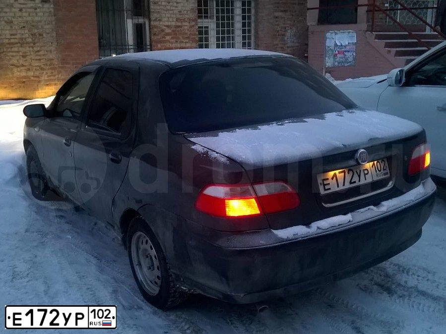 Фото автомобиля FIAT ALBEA, 2008 — госномер Е172УР102. Цвет: серый андерграунд