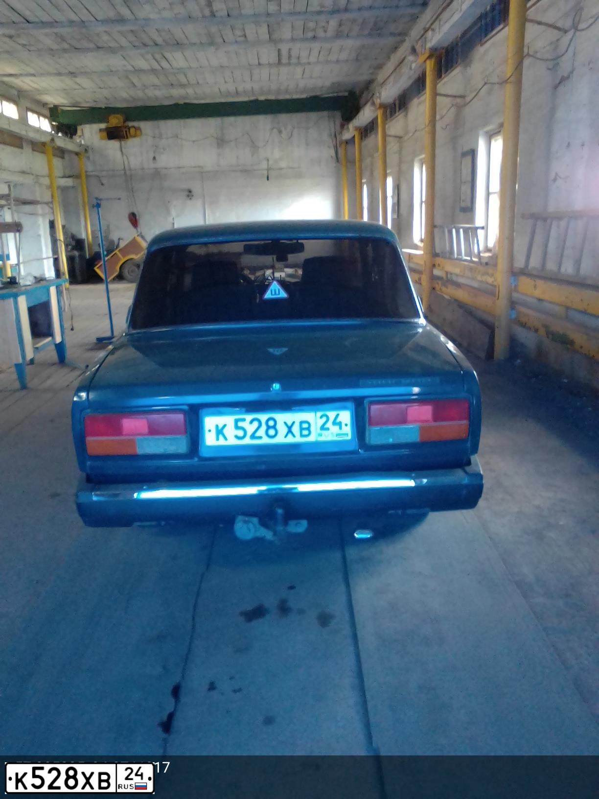 Фото автомобиля LADA 2107, 2004 — госномер К528ХВ24. Цвет: Сине-зеленый