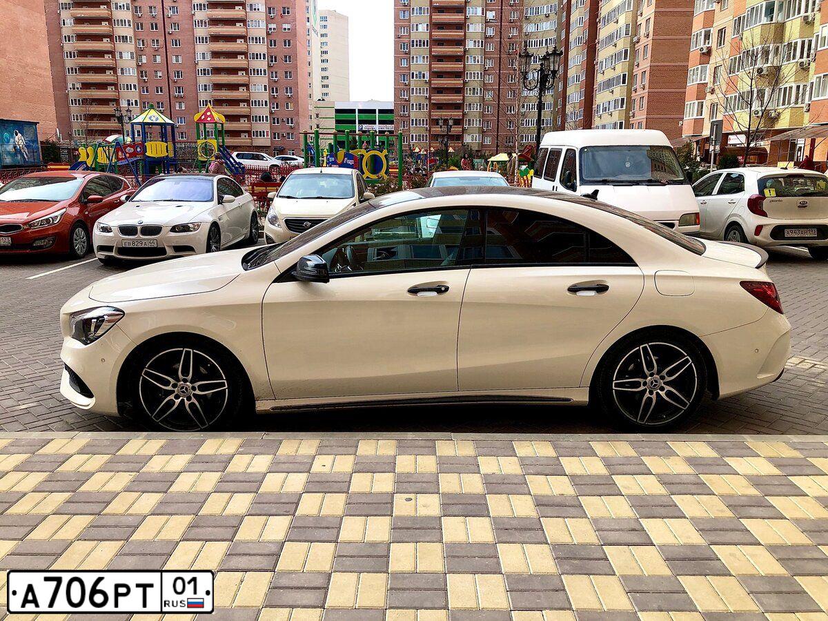 Фото автомобиля MERCEDES CLA-KLASSE, 2017 — госномер Р642КМ07. Цвет: Белый