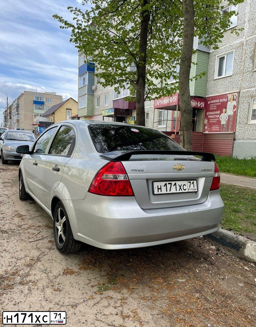 Фото автомобиля CHEVROLET AVEO, 2008 — госномер У189ОН71. Цвет: Серебристый