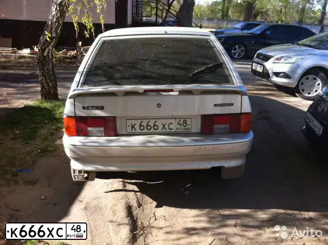 Фото автомобиля LADA 2113 SAMARA, 2010 — госномер К666ХС48. Цвет: Светло-серебристый металик