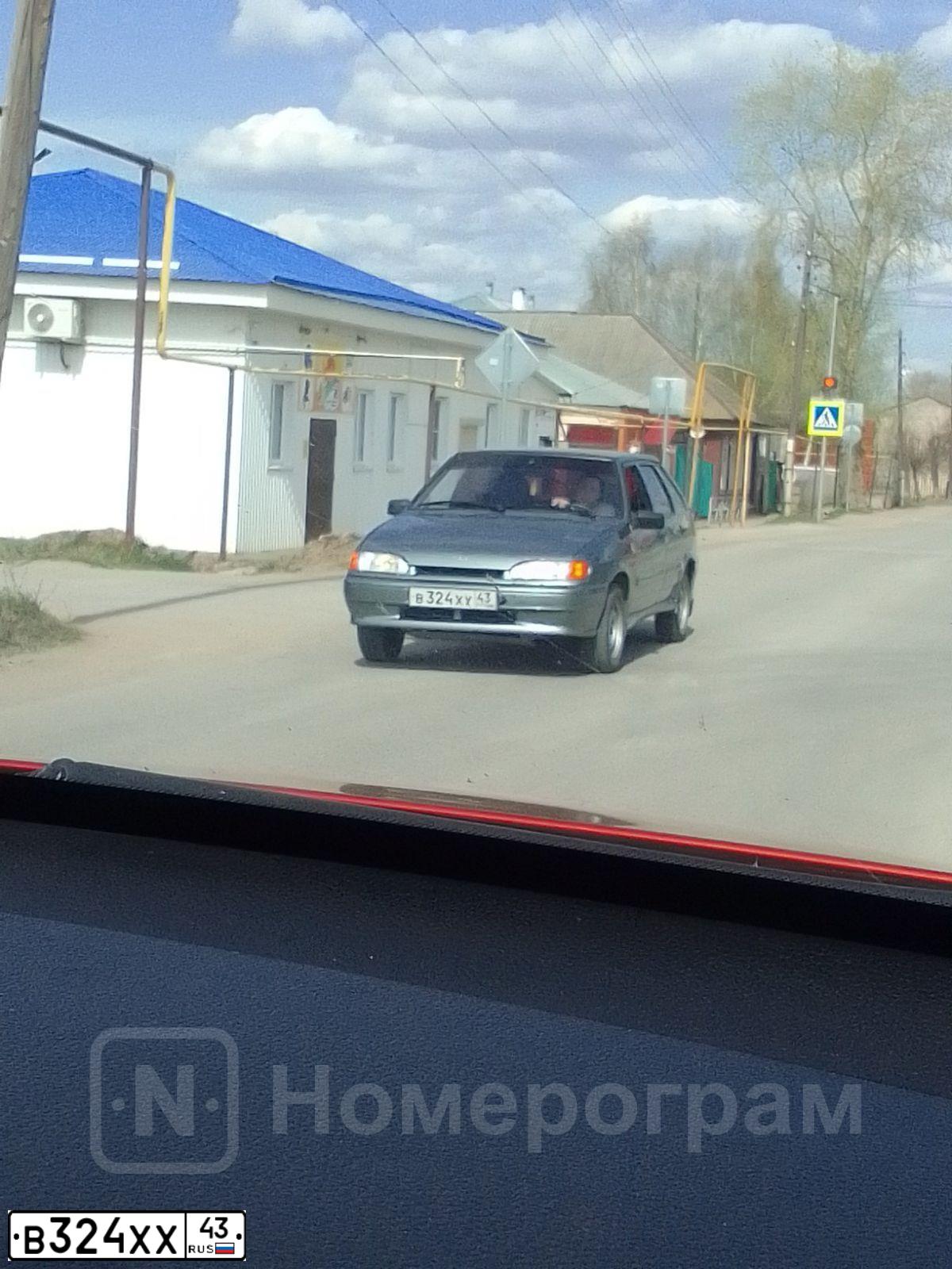 Фото автомобиля MERCEDES LK-SERIE, 1991 — госномер Р523НВ03. Цвет: Красный