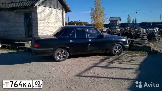 Фото автомобиля GAZ Z 3110 WOLGA, 2003 — госномер Т764КА60. Цвет: ЧЕРНЫЙ