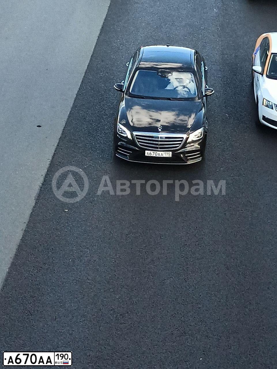 Фото автомобиля MERCEDES S-KLASSE, 2017 — госномер А670АА190. Цвет: ЧЕРНЫЙ