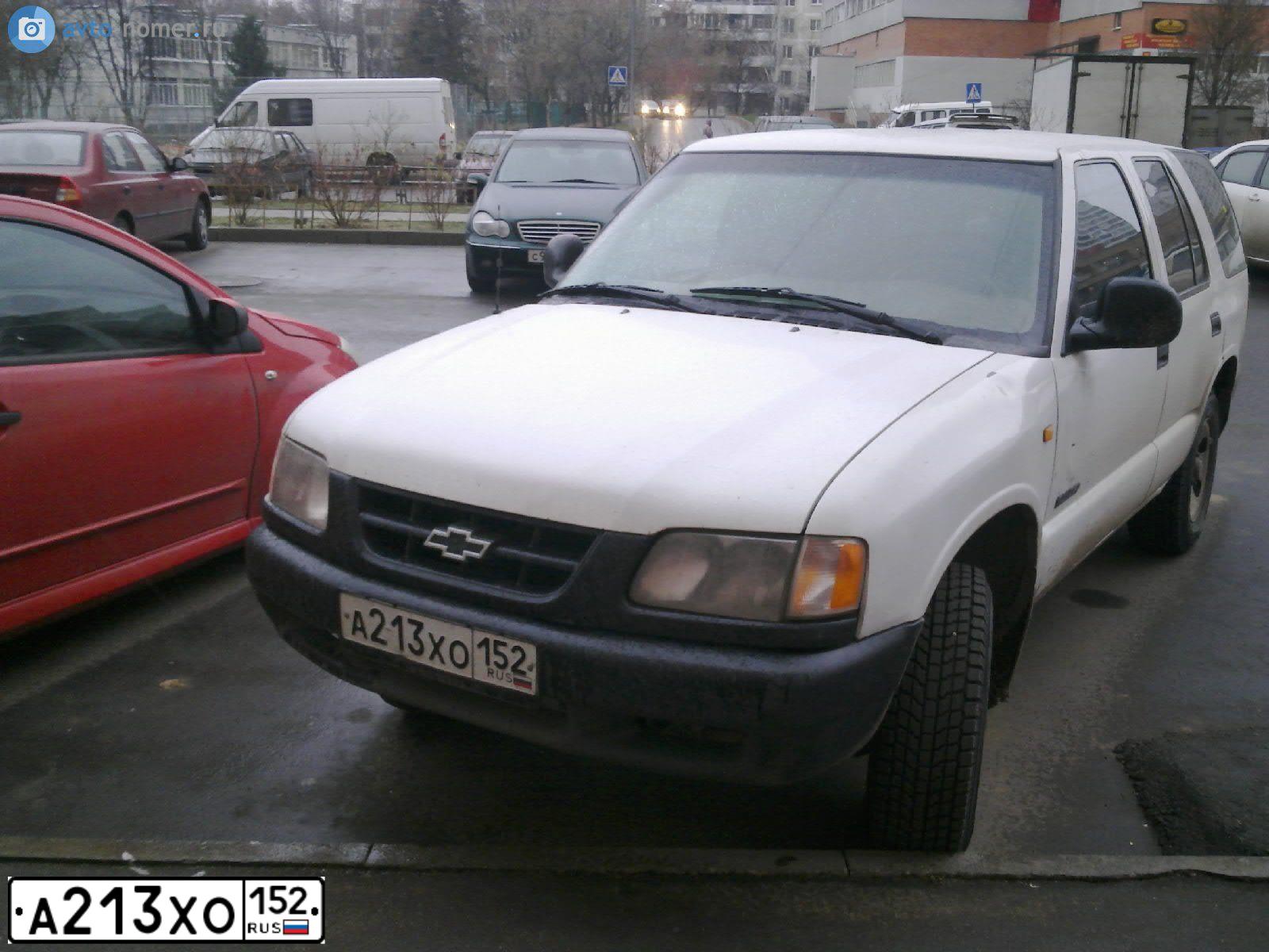 Фото автомобиля CHEVROLET BLAZER, 1998 — госномер М058МТ71. Цвет: БЕЛЫЙ