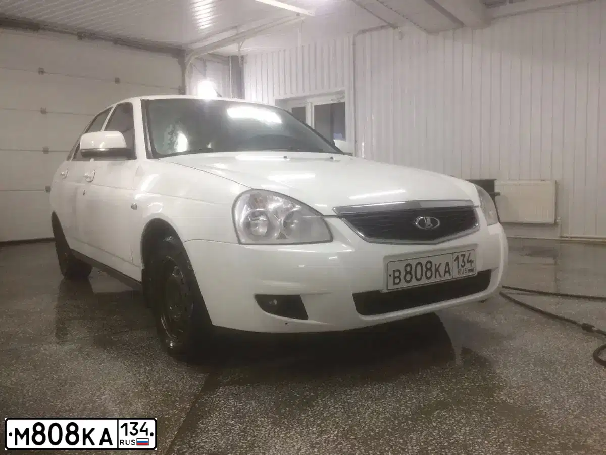 Фото автомобиля LADA 2104, 2000 — госномер М808КА134. Цвет: Красный