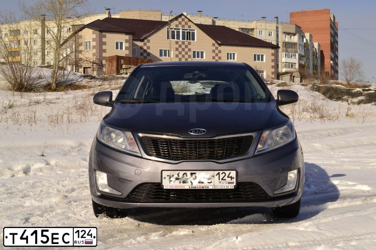 Фото автомобиля HYUNDAI SOLARIS, 2012 — госномер Т415ЕС124. Цвет: БЕЖЕВО-СЕРЫЙ