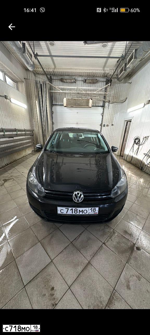 Фото автомобиля VOLKSWAGEN GOLF, 2011 — госномер Р708СУ159. Цвет: ЧЕРНЫЙ