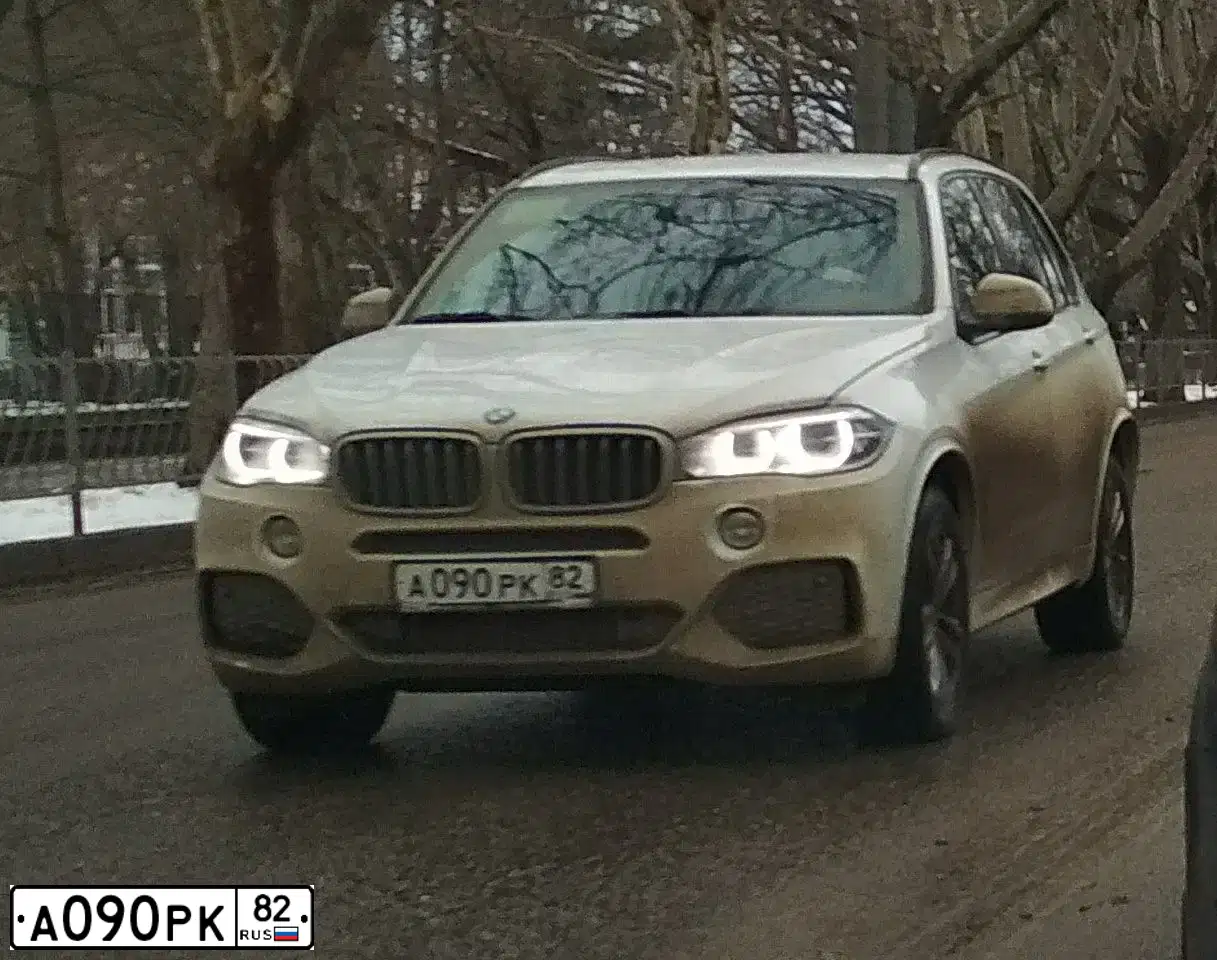 Фото автомобиля МЕРСЕДЕС-БЕНЦ ML350, 2013 — госномер А090РК82. Цвет: ЧЕРНЫЙ