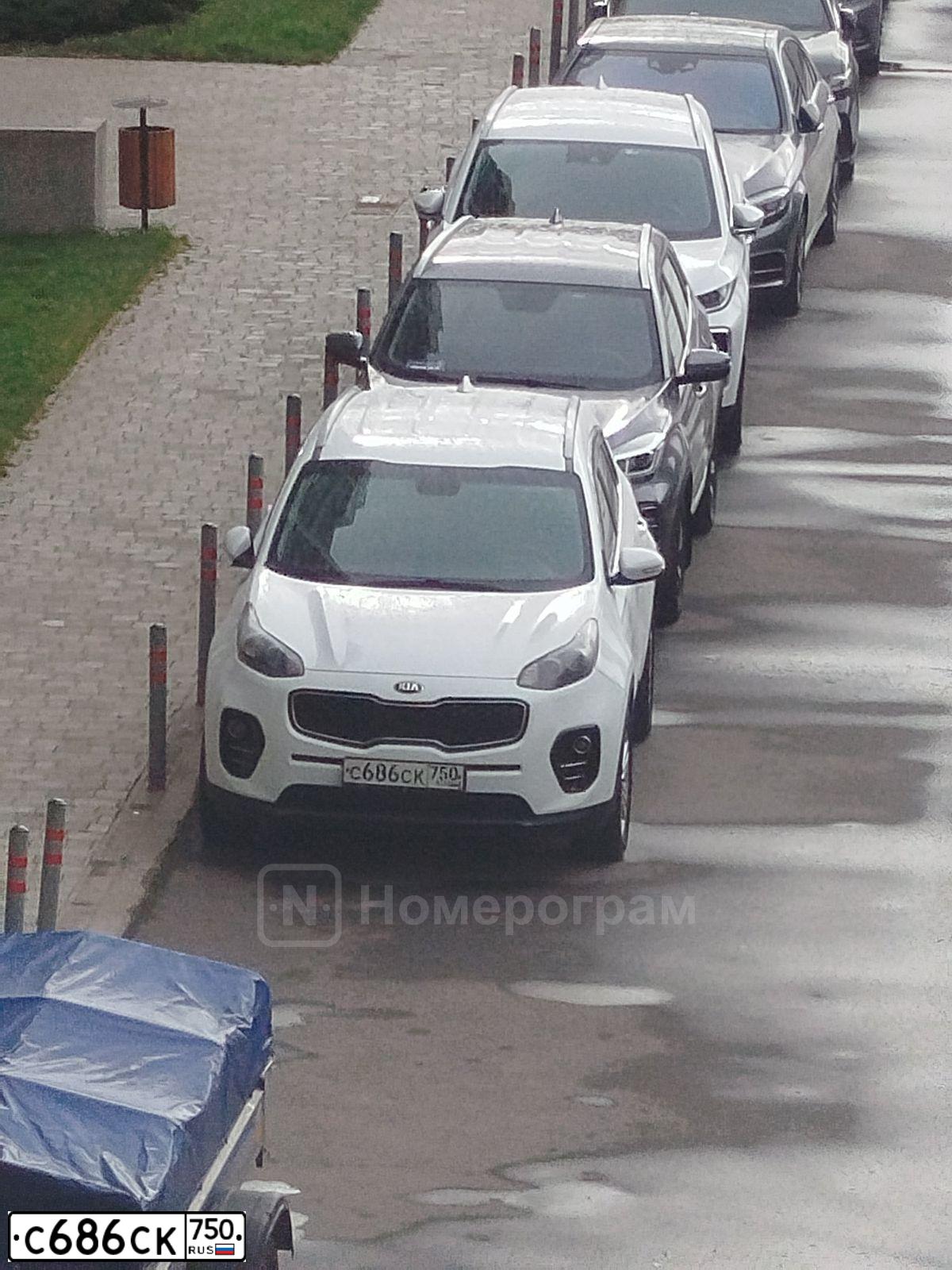 Фото автомобиля KIA SPORTAGE, 2018 — госномер С686СК750. Цвет: БЕЛЫЙ