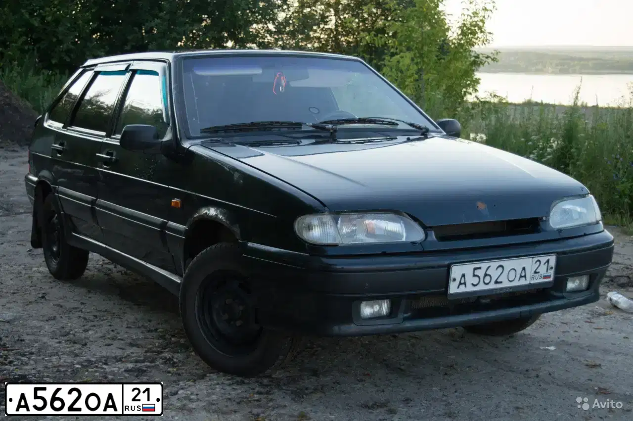 Фото автомобиля LADA 2114 SAMARA, 2005 — госномер А562ОА21. Цвет: ГРАФИТОВЫЙ МЕТАЛЛИК