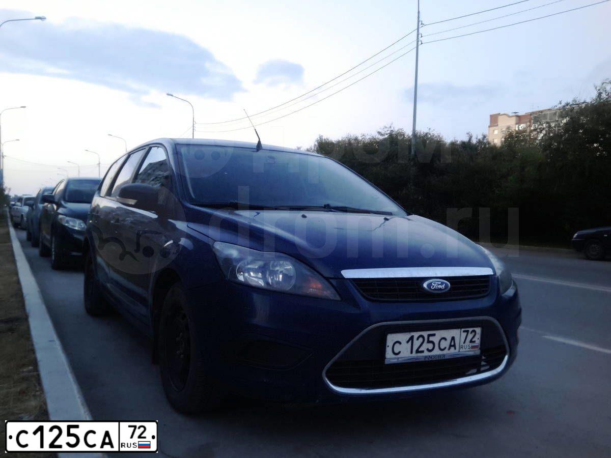 Фото автомобиля FORD FOCUS, 2010 — госномер С125СА72. Цвет: синий