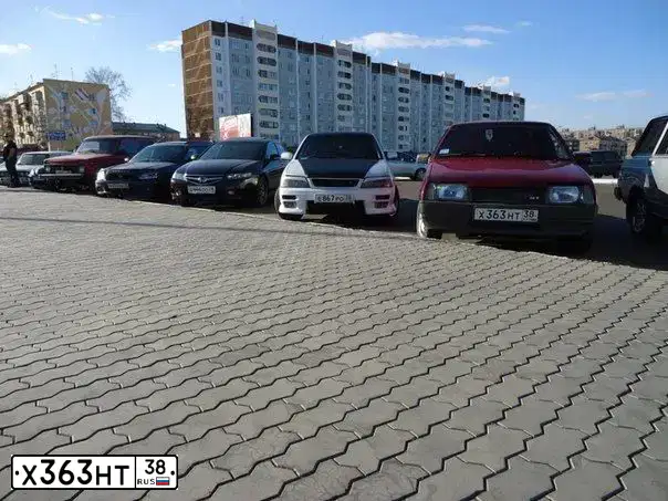 Фото автомобиля LADA 2109 SAMARA, 1994 — госномер Х363НТ38. Цвет: ВИШНЕВЫЙ