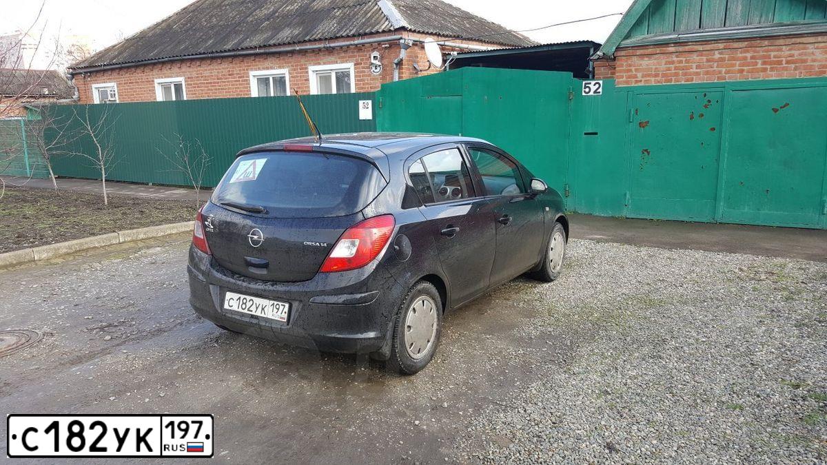 Фото автомобиля OPEL CORSA, 2008 — госномер Е898МС199. Цвет: ЧЕРНЫЙ