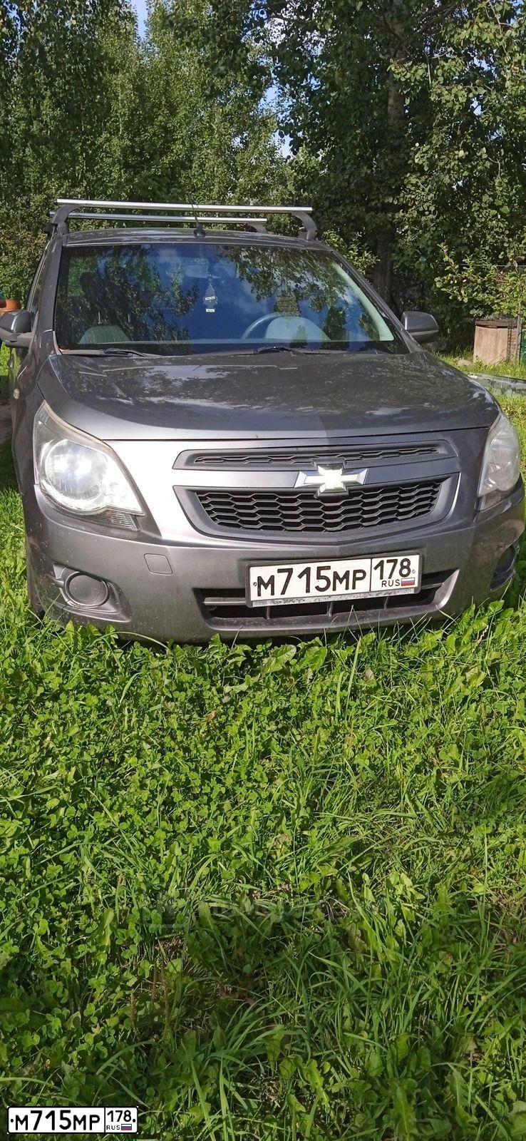 Фото автомобиля CHEVROLET COBALT, 2013 — госномер М715МР178. Цвет: СЕРЫЙ