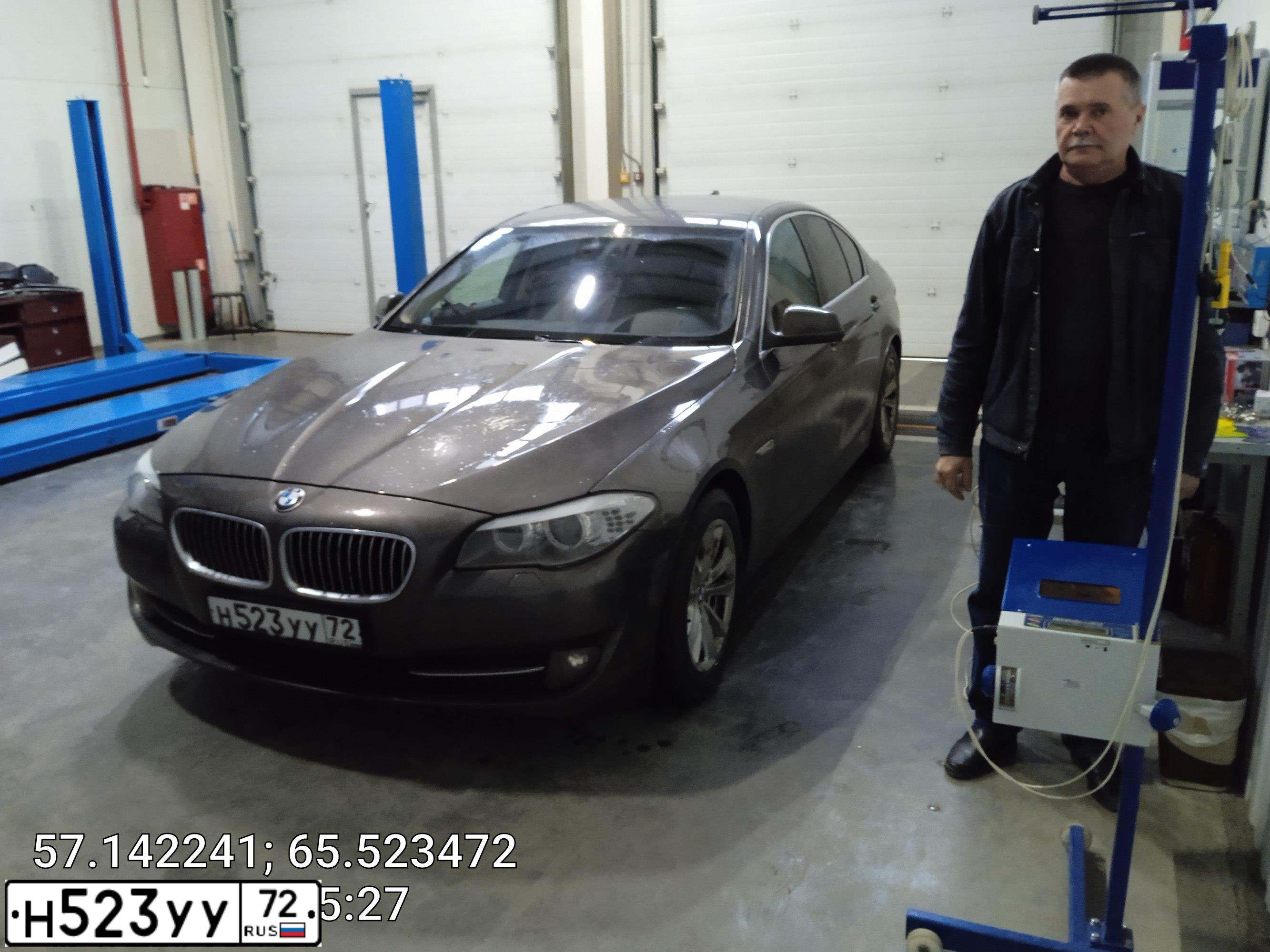 Фото автомобиля NISSAN TEANA, 2006 — госномер Н523УУ72. Цвет: СЕРЫЙ