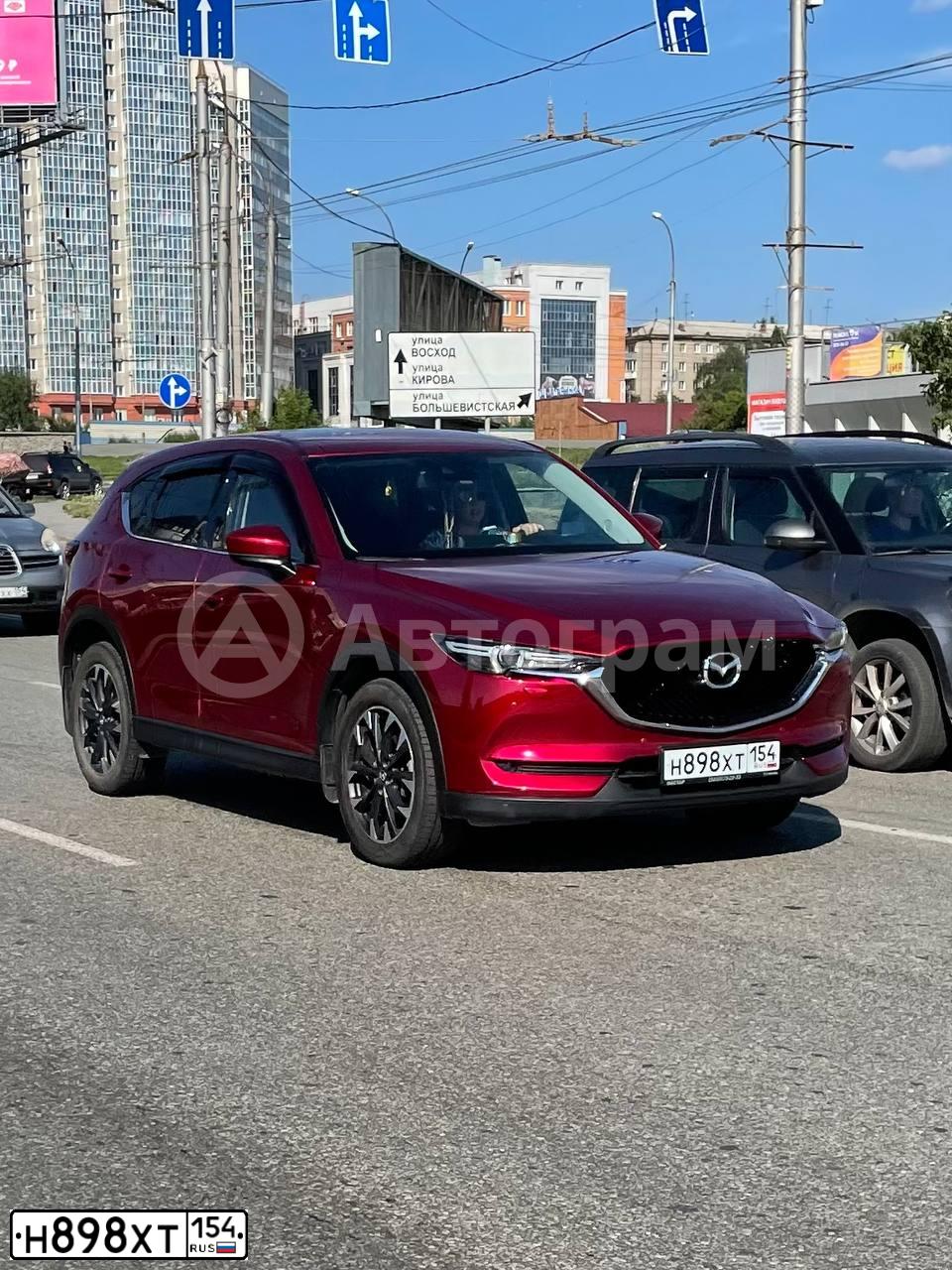Фото автомобиля MAZDA CX-5, 2019 — госномер Н898ХТ154. Цвет: КРАСНЫЙ