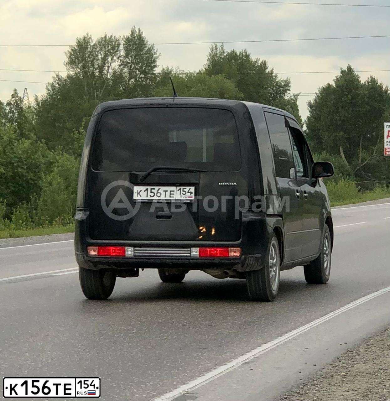 Фото автомобиля HONDA HONDA MOBILIO, 2002 — госномер Р336НК55