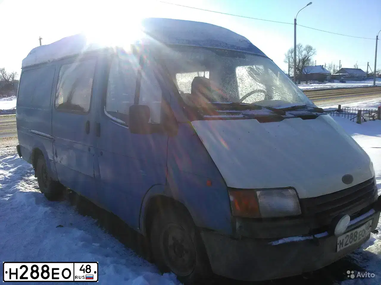 Фото автомобиля FORD TRANSIT, 1990 — госномер Н288ЕО48. Цвет: синий