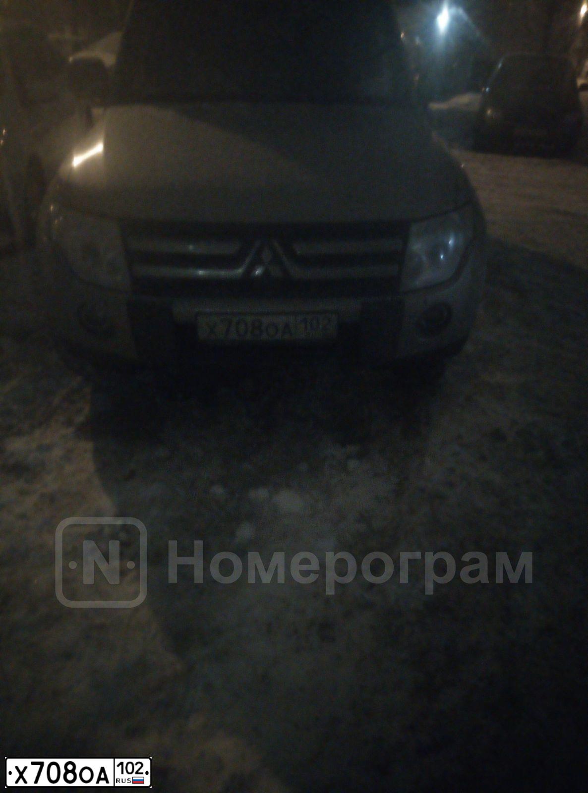 Фото автомобиля MITSUBISHI PAJERO, 2007 — госномер Х708ОА102. Цвет: БЕЖЕВЫЙ