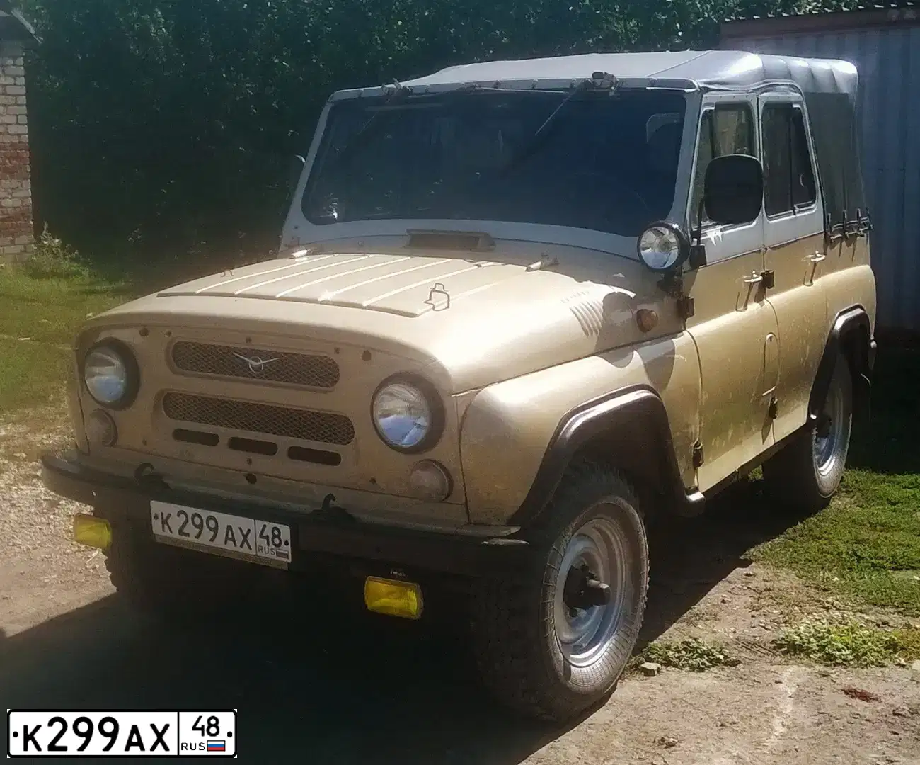Фото автомобиля UAZ 3151 / HUNTER, 1994 — госномер К299АХ48. Цвет: ЖЕЛТЫЙ