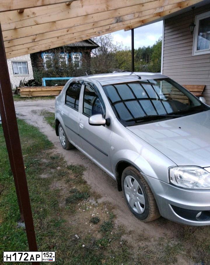 Фото автомобиля RENAULT LOGAN, 2013 — госномер Н172АР152. Цвет: СВЕТЛО-СЕРЫЙ