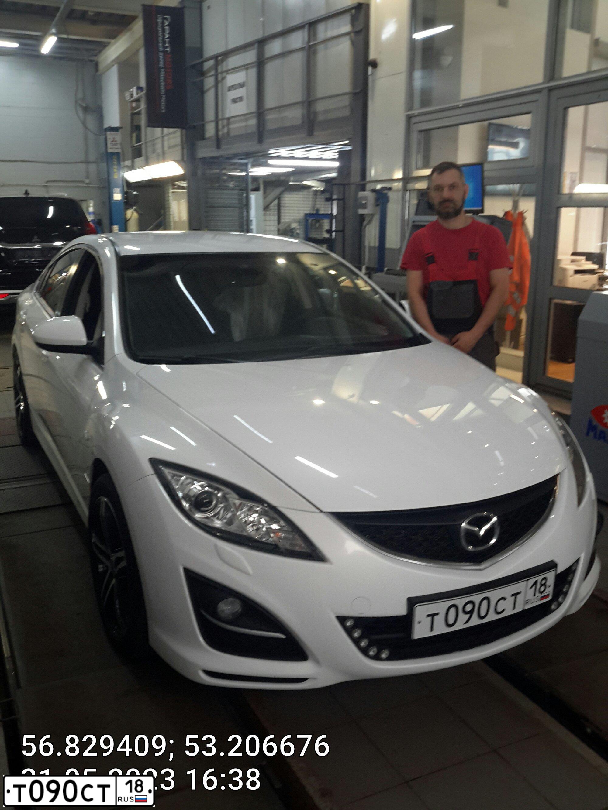 Фото автомобиля MAZDA 6, 2011 — госномер Р243ЕВ102. Цвет: Белый