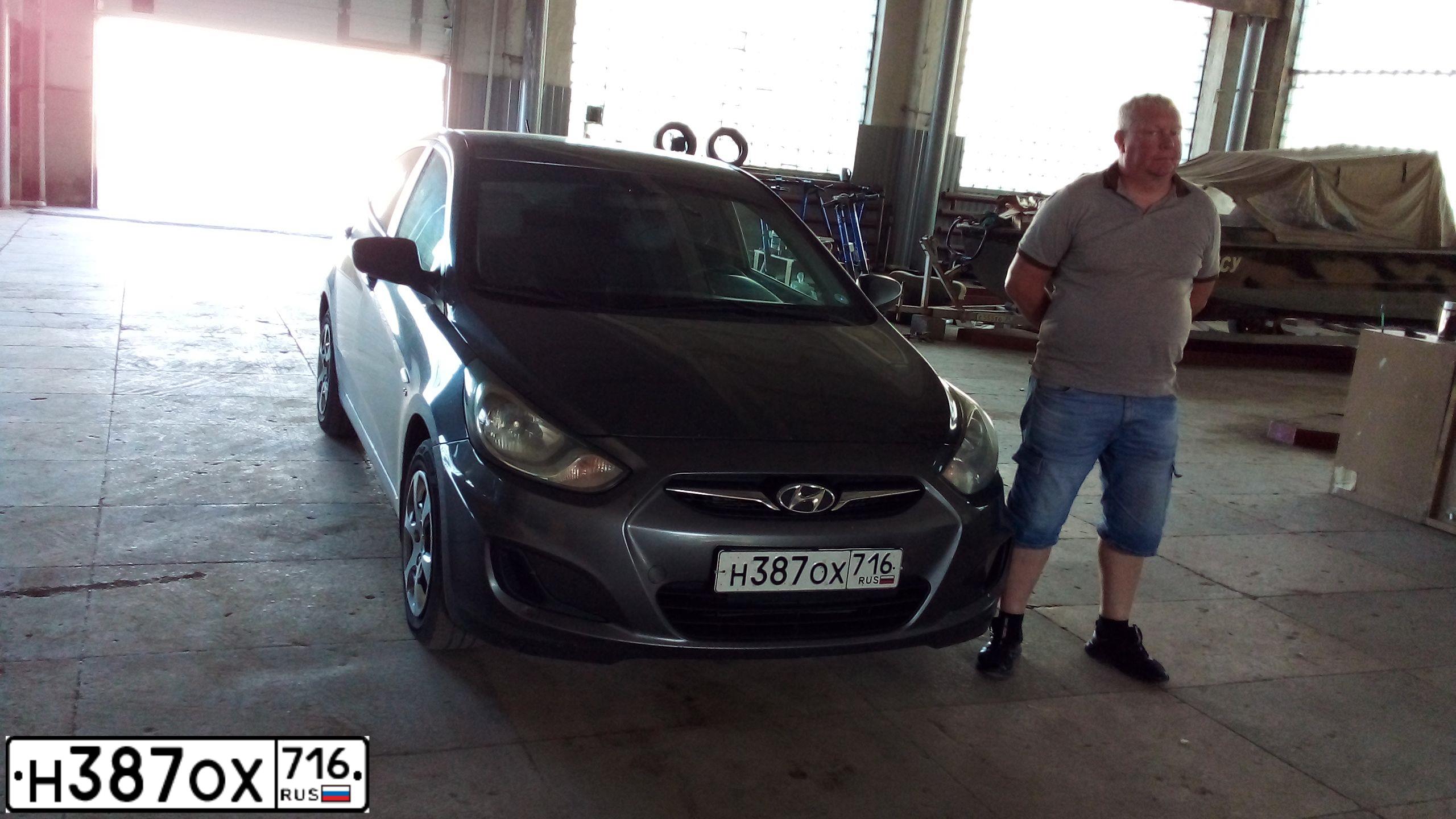 Фото автомобиля HYUNDAI SOLARIS, 2012 — госномер Р080ЕТ116. Цвет: ЧЕРНО-СЕРЫЙ
