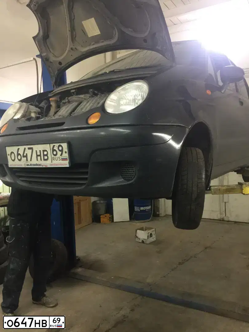 Фото автомобиля DAEWOO MATIZ, 2008 — госномер Т335МР77. Цвет: КОРАЛЛОВО-ЧЕРНЫЙ