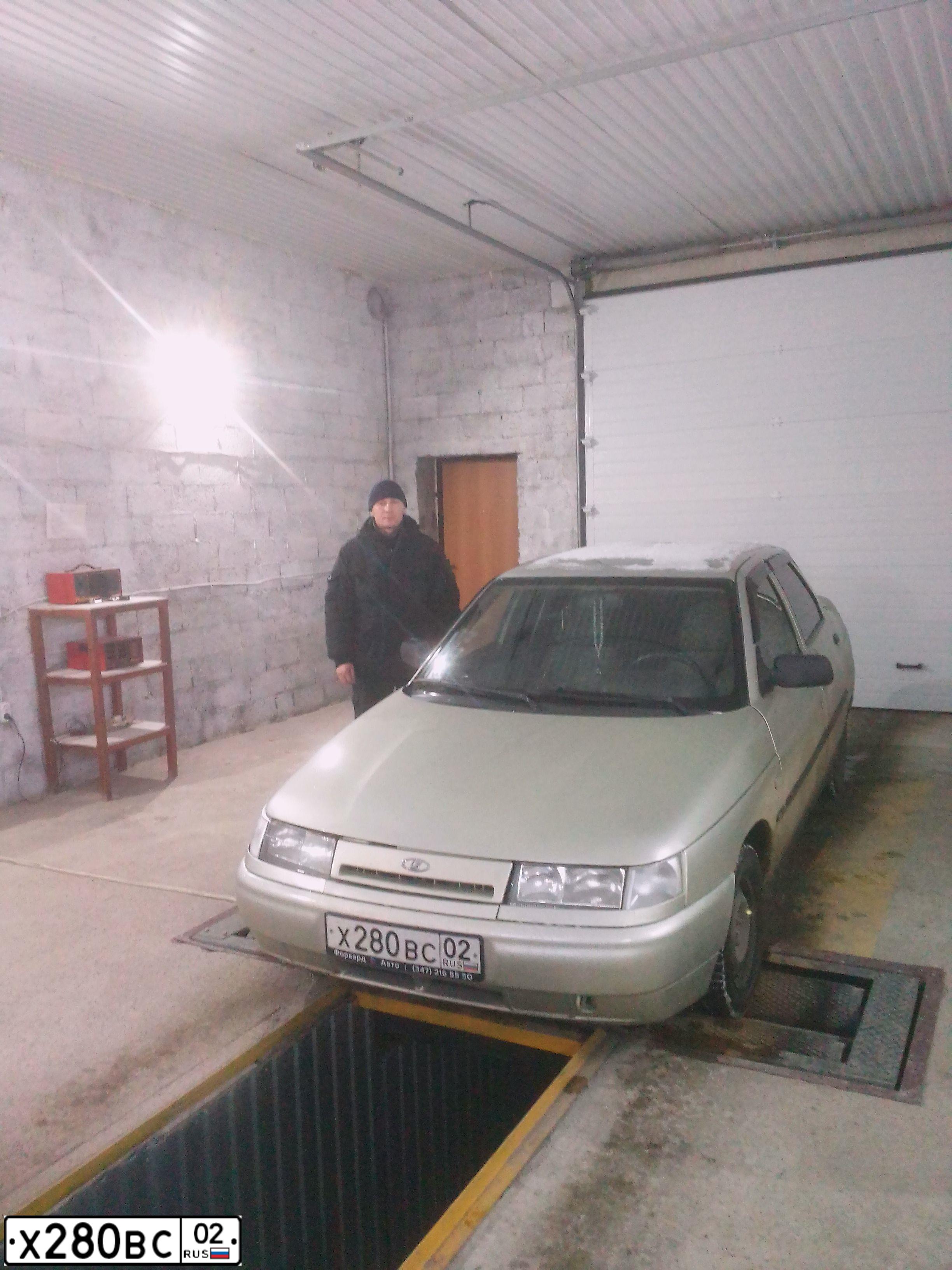 Фото автомобиля LADA 2110 LADA, 2005 — госномер К292ТС702. Цвет: СЕРЕБРИСТО-БЕЖЕВЫЙ