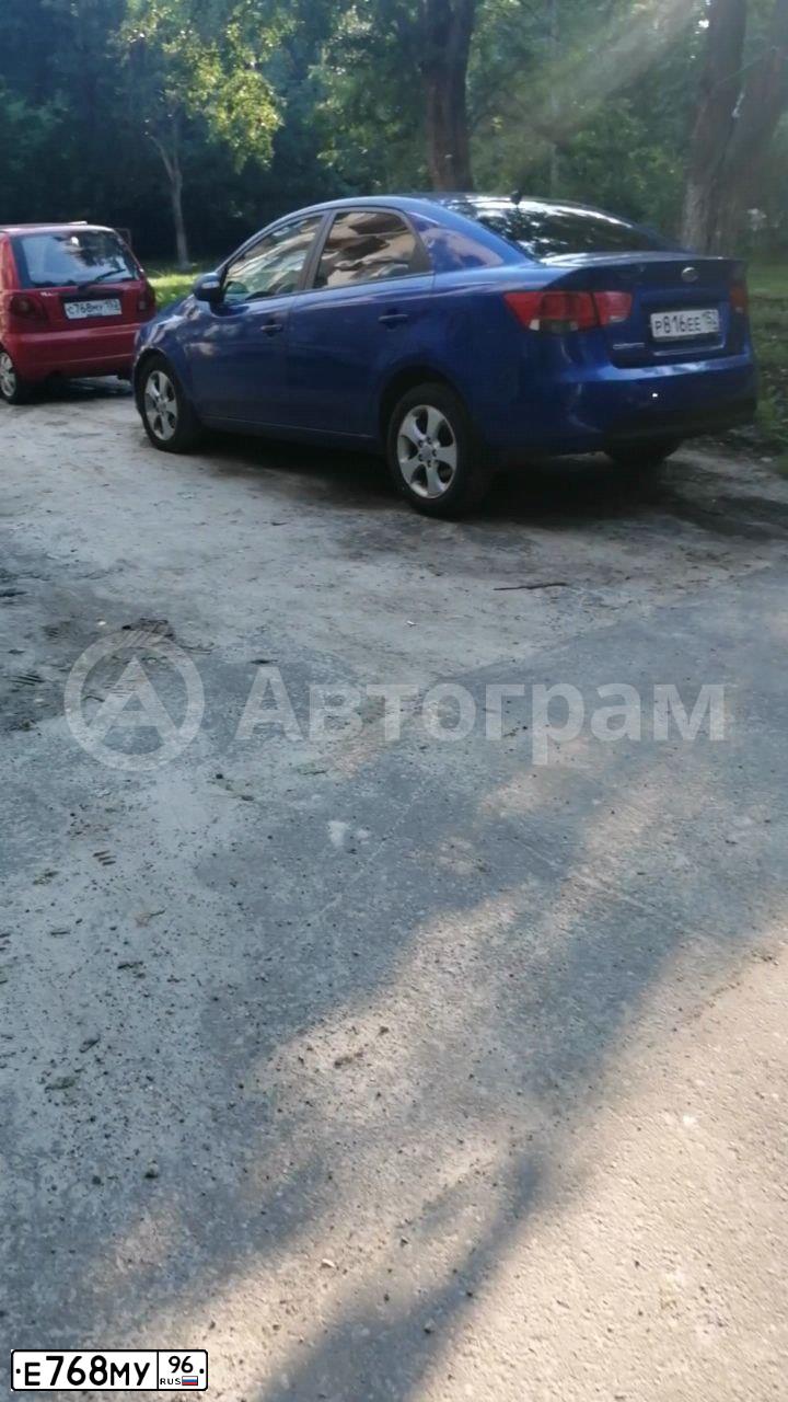 Фото автомобиля LADA 2114 SAMARA, 2007 — госномер Е768МУ96. Цвет: СЕРЕБРИСТЫЙ