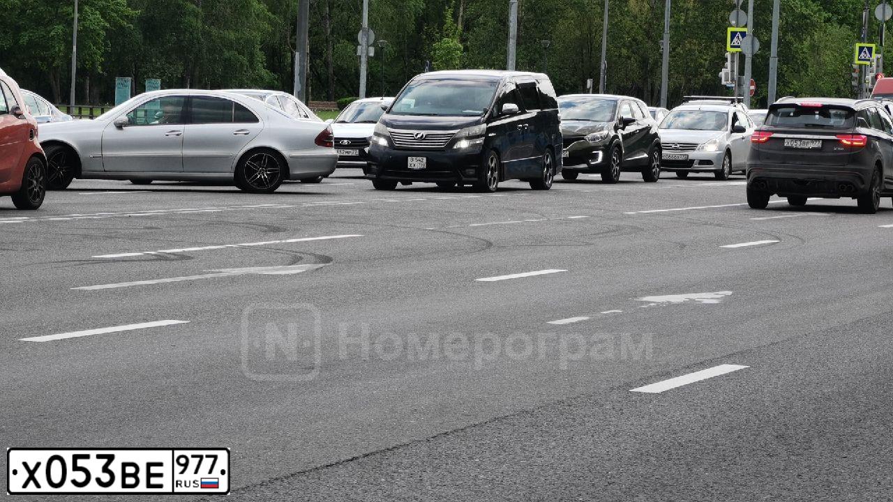 Фото автомобиля BELGEE X50, 2023 — госномер Х053ВЕ977. Цвет: ЧЕРНЫЙ