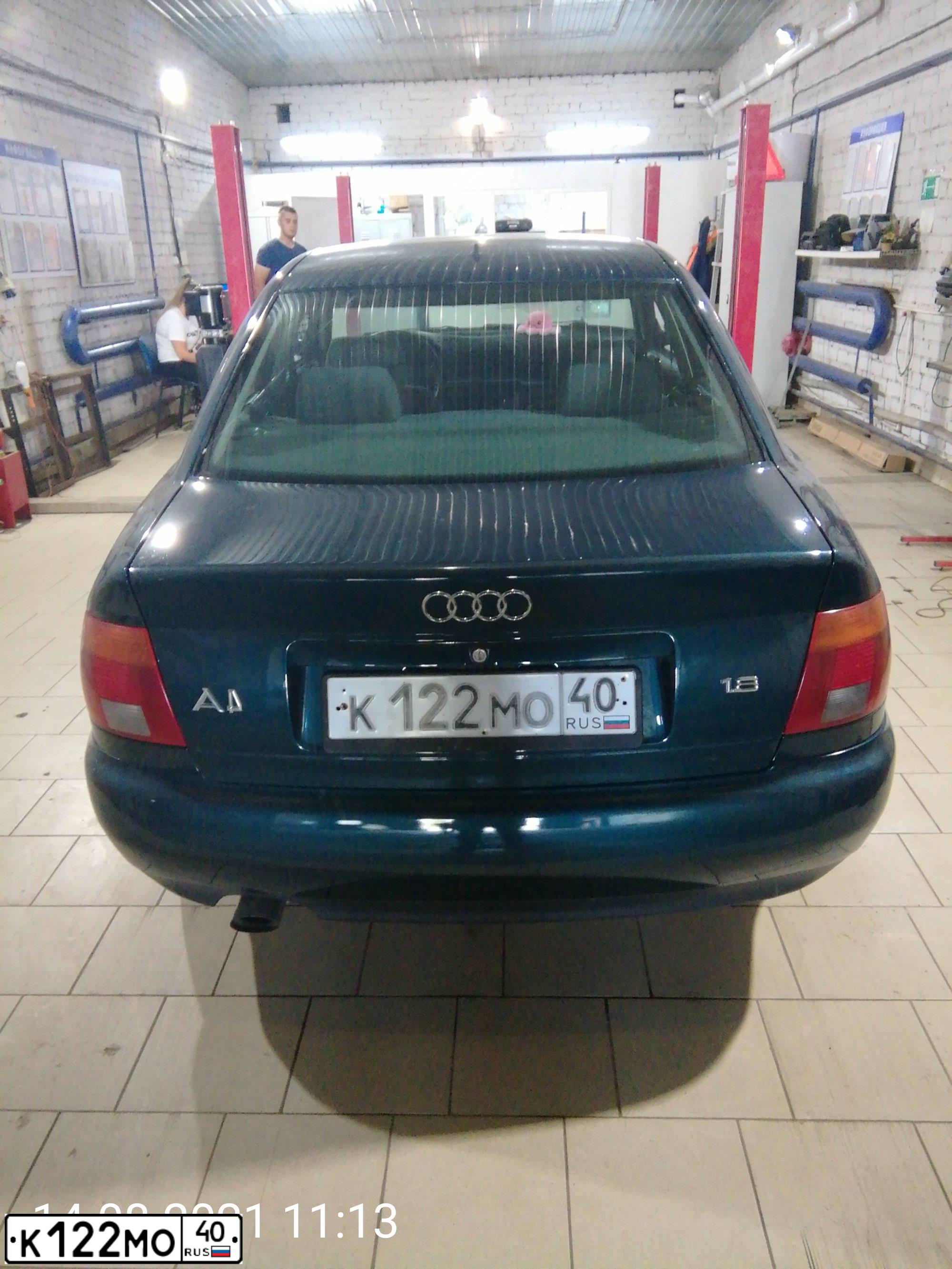 Фото автомобиля AUDI A4, 1995 — госномер К122МО40. Цвет: ЗЕЛЕНЫЙ